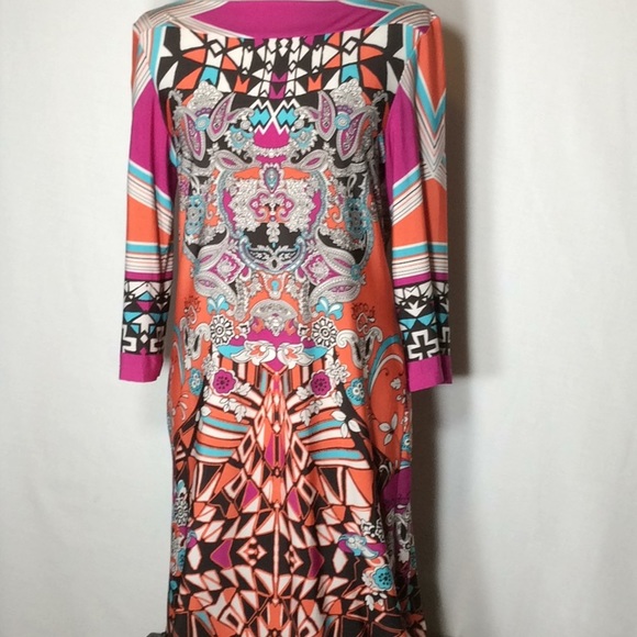 Beautiful Bright Colored Dress - Picture 2 of 4